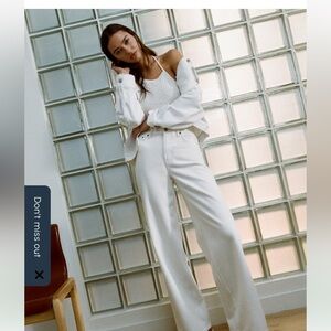 Abercrombie & Fitch Women's Cream Straight Leg Jeans